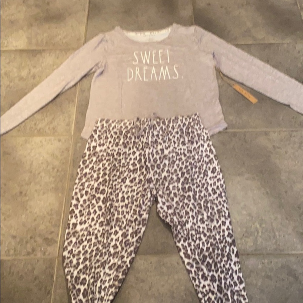 Rae dunn sweet dream super soft pajama set